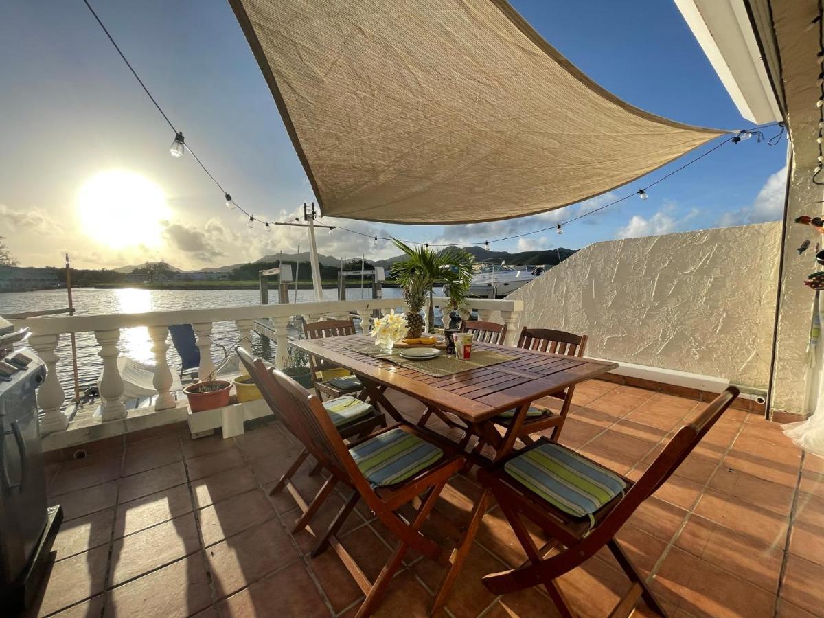 Sunny Villa In The Marina - Excellent Water Views Jolly Harbour エクステリア 写真