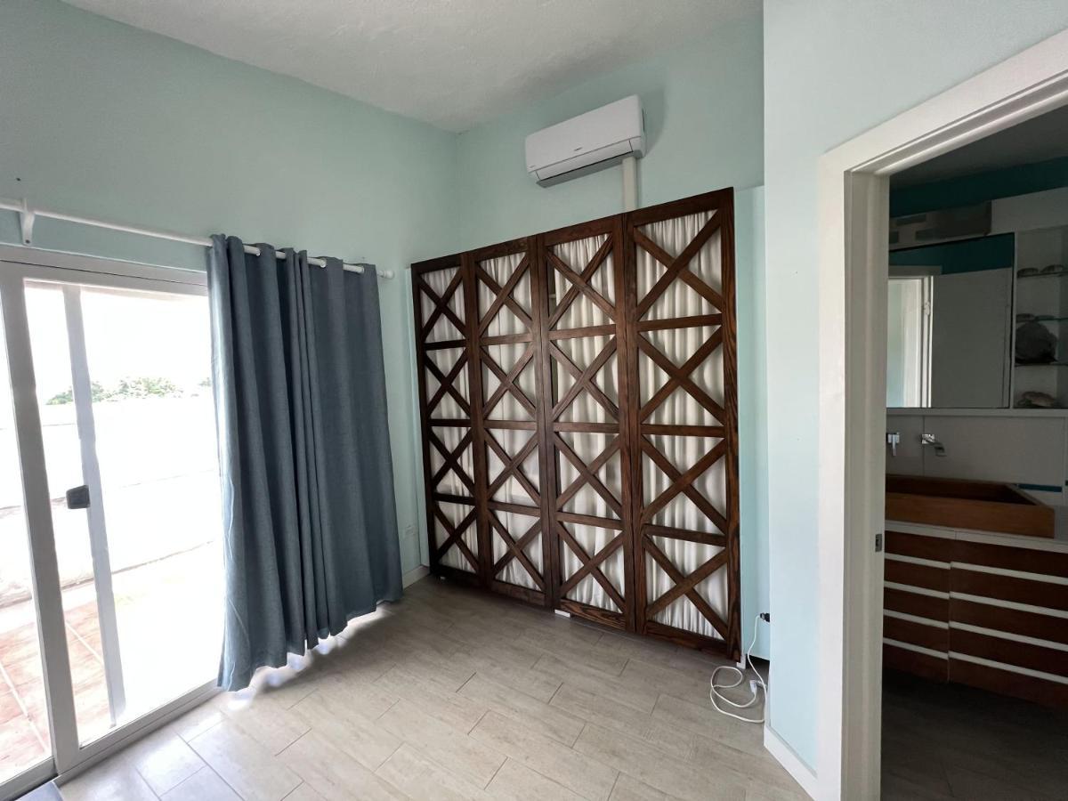 Sunny Villa In The Marina - Excellent Water Views Jolly Harbour エクステリア 写真