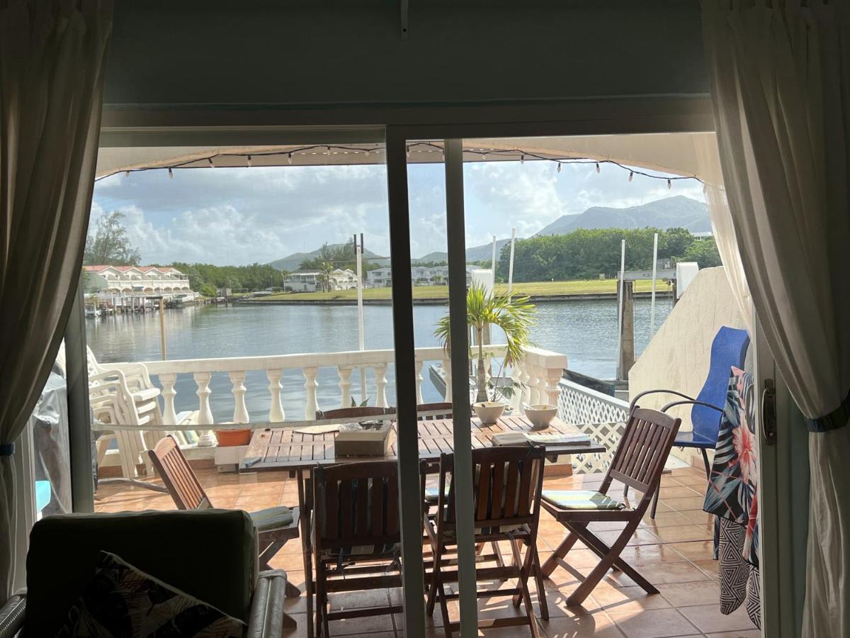 Sunny Villa In The Marina - Excellent Water Views Jolly Harbour エクステリア 写真